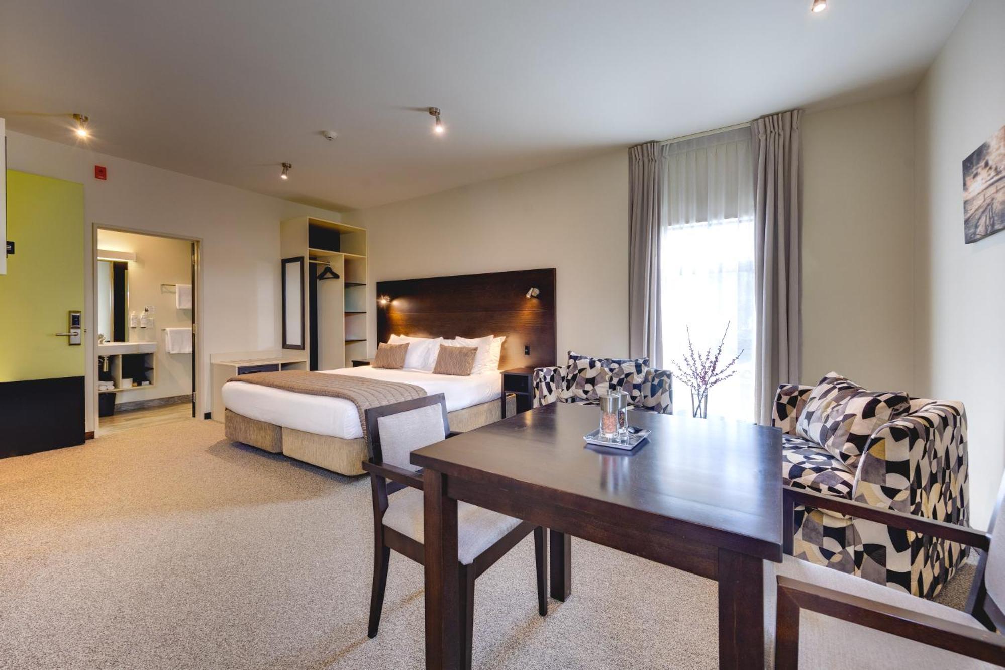 Ava Lodge Лоуър Хът Екстериор снимка