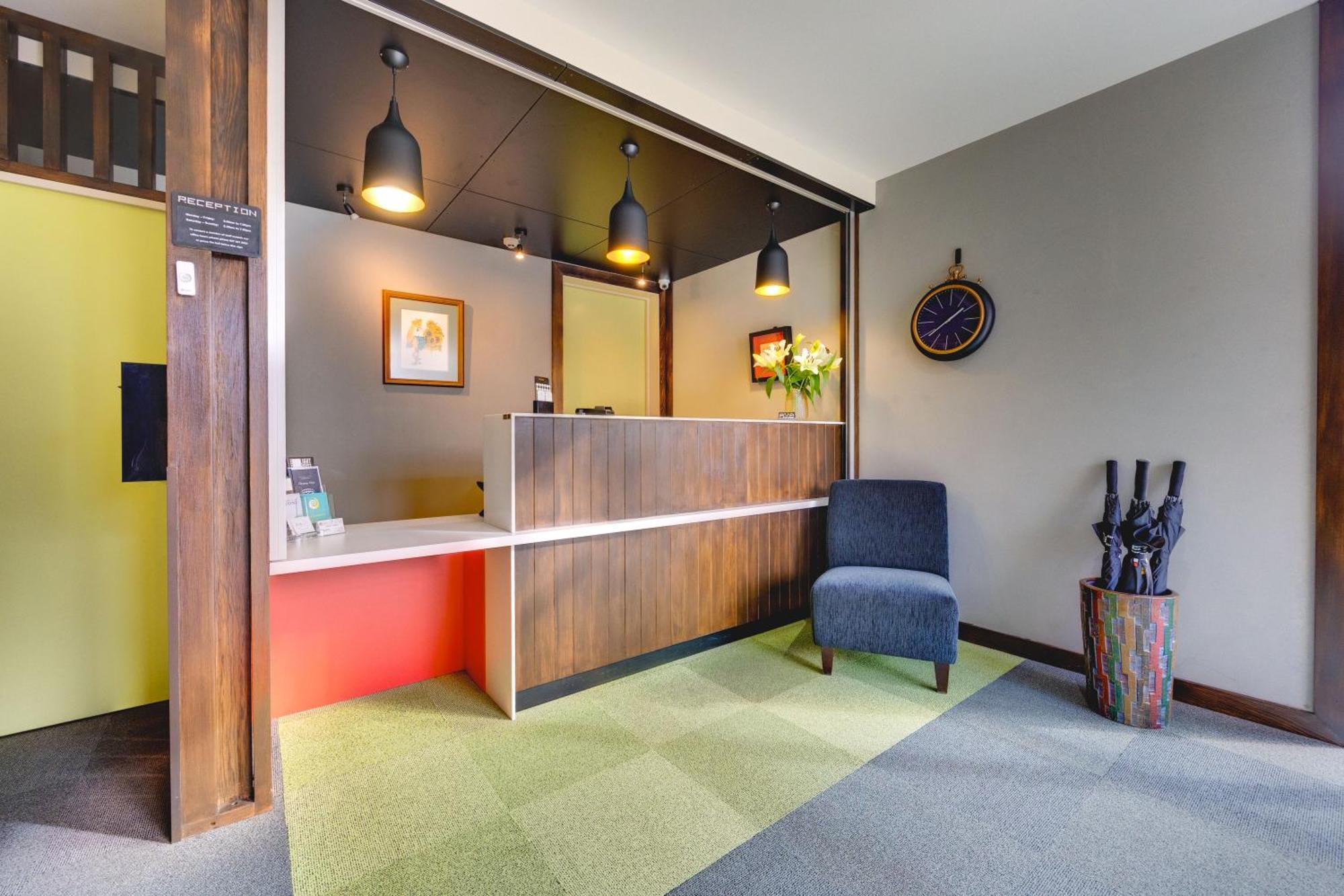 Ava Lodge Лоуър Хът Екстериор снимка