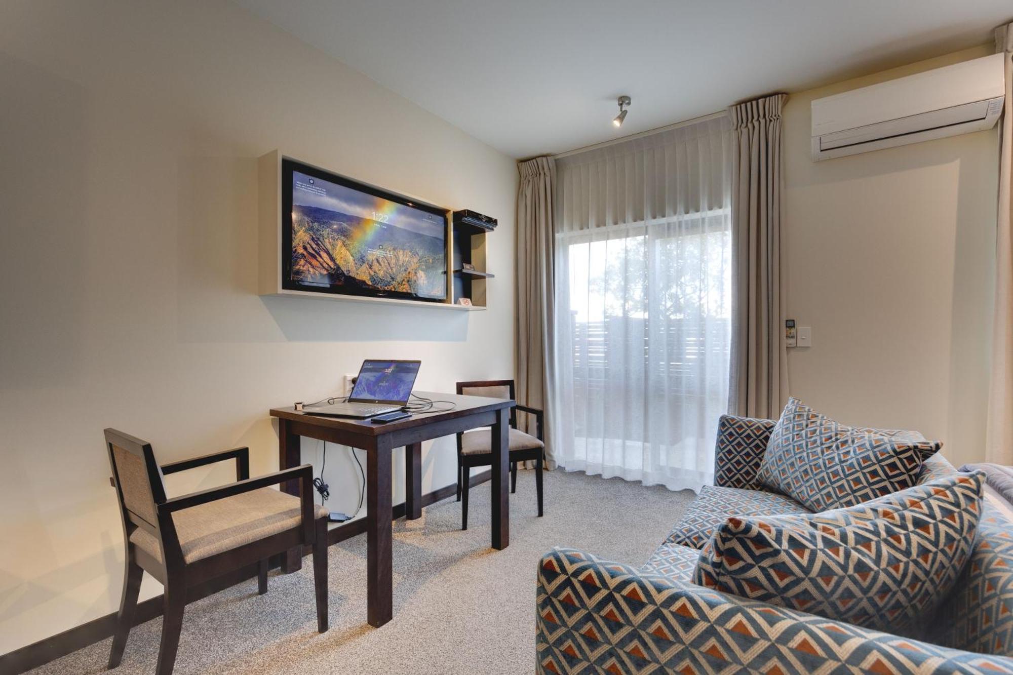 Ava Lodge Лоуър Хът Екстериор снимка